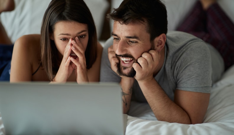 Couples Watching Porn Real - How to Watch Porn with Your Girlfriend & Get Her to Enjoy It With You
